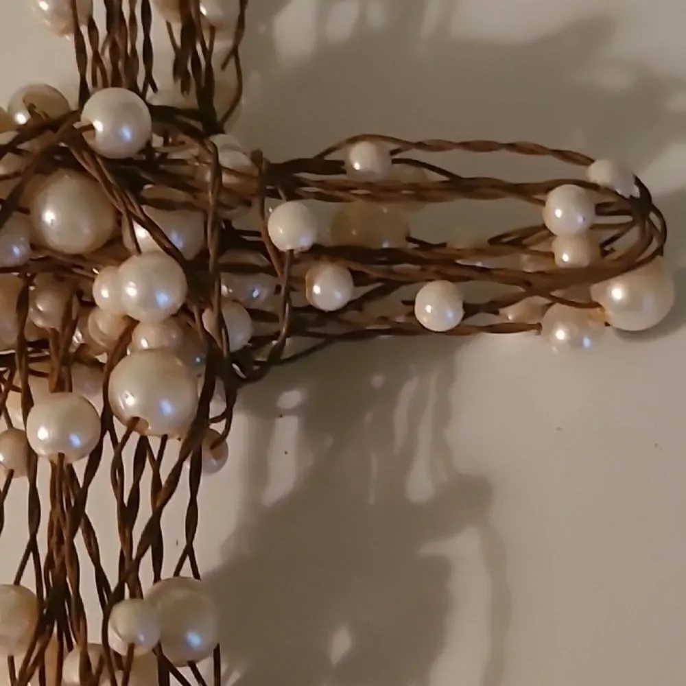 Elegant Pearl-Embellished Wire Cross Ornament